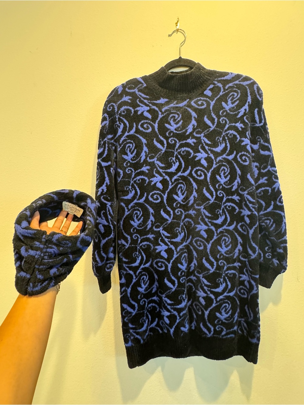 St. John Sport Black & Blue Floral-Patterned Turtleneck Sweater Dress